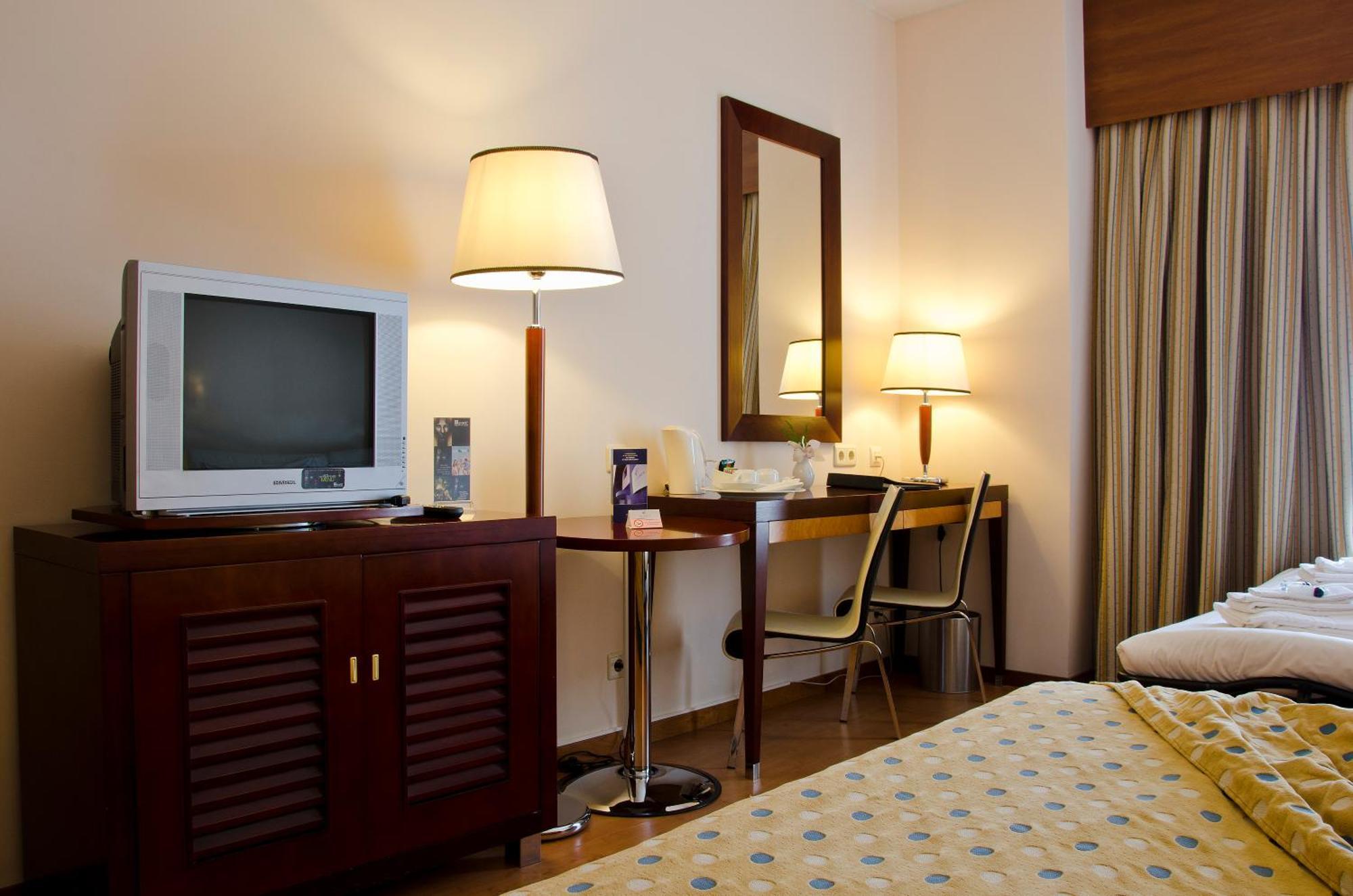 Vip Executive Santa Iria Hotel Santa Iria da Azoia Esterno foto