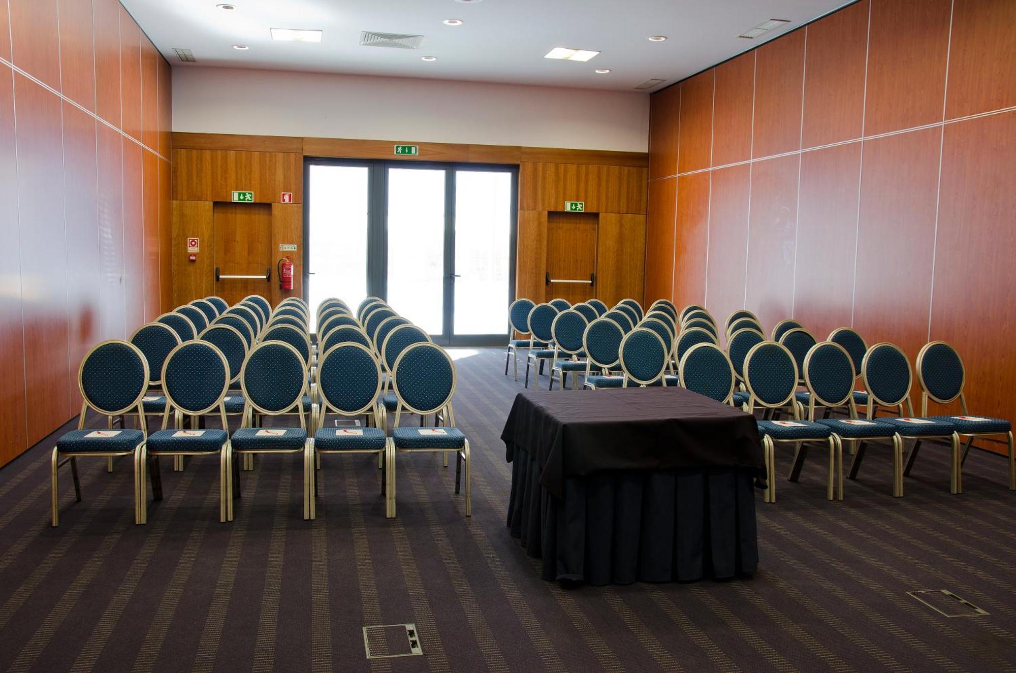 Vip Executive Santa Iria Hotel Santa Iria da Azoia Esterno foto